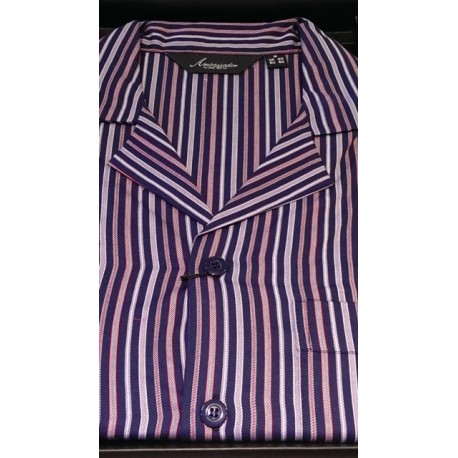 Klassisk pyjamas med knapper fra Ambassador
