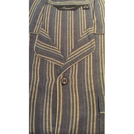 Klassisk flonel pyjamas med knapper fra Ambassador