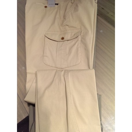 Fritidsbuks med lårlommer fra BRAX