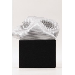 Pyntelommetørklæde i ren silke