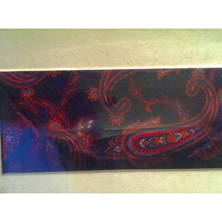 Elegant pyntelommertørklæde i 100% hør