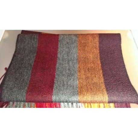 Lækkert halstørklæde i ren ny uld - Woolmark