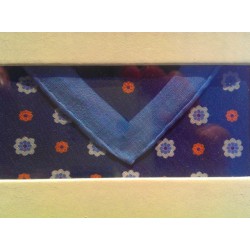 Elegant pyntelommertørklæde i 100% hør